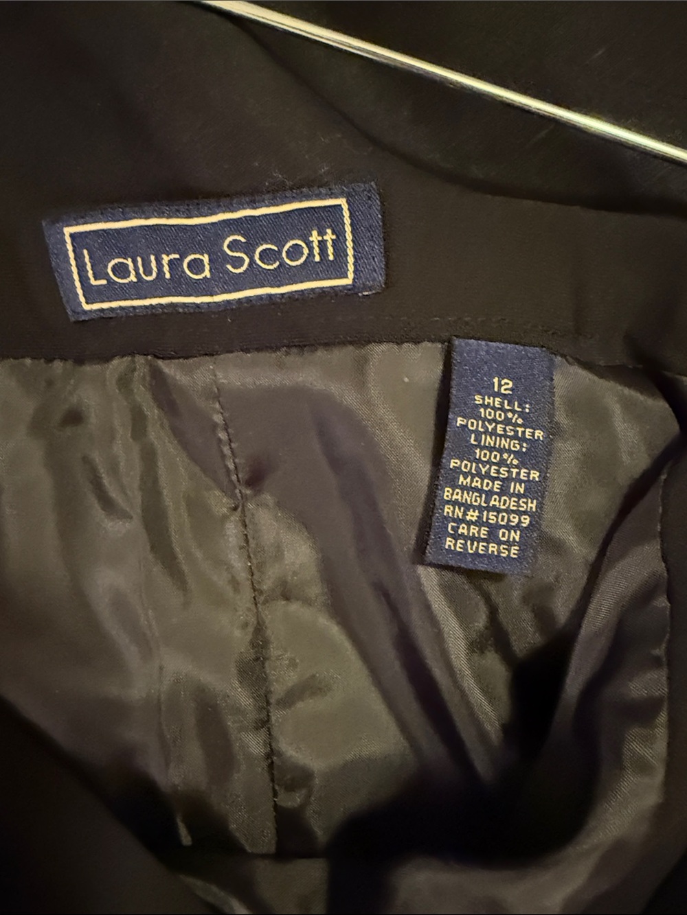 Laura Scott Black Pencil Skirt — Clean Tailored Design - Picture 4 of 6